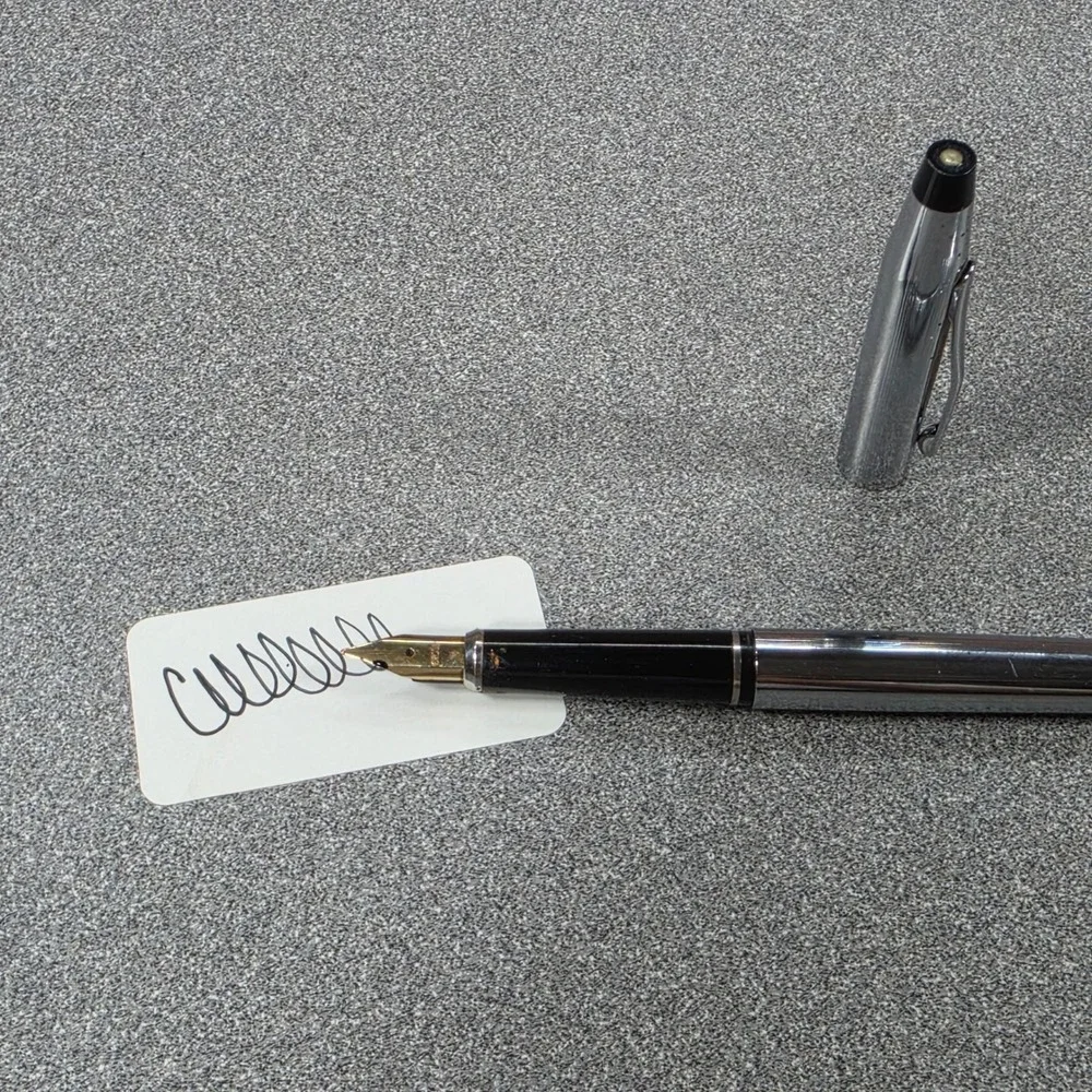 Cross Century Fountain Pen Chrome Vintage Gold Nib M with Box